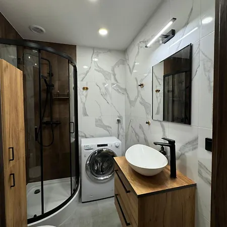 Apartment Mieszkanie Kawalerka Centrum Dw Fabryczna Parking Flat To Rent Lodz